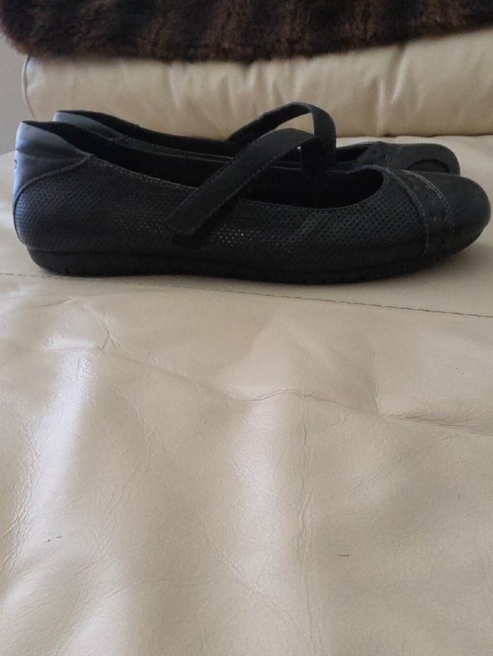 Taos Scamp Leather Mary Jane Flats with Velcro Cross Strap Nwot - Picture 4 of 13
